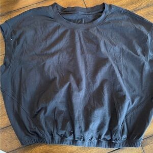 Lululemon cropped black tank